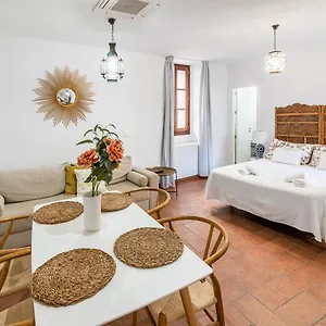La Jⲟya De Patios - Turisticos Apartamento